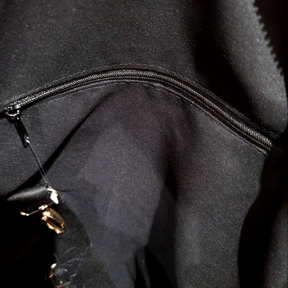 NWT Disney Mickey Mouse Embossed Weekender - Picture 13 of 15